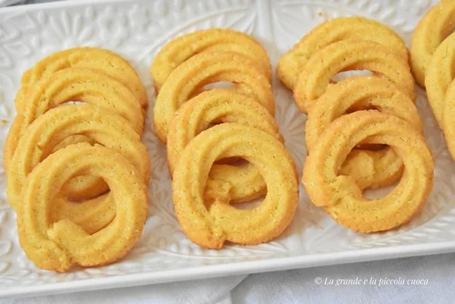 Kruche ciasteczka maślane z Piemontu