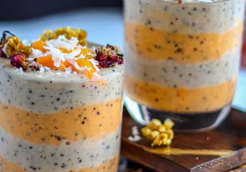 Deser w paski jak z artystycznej cukierni! Zrób go z 5 składników i zachwyć każdego