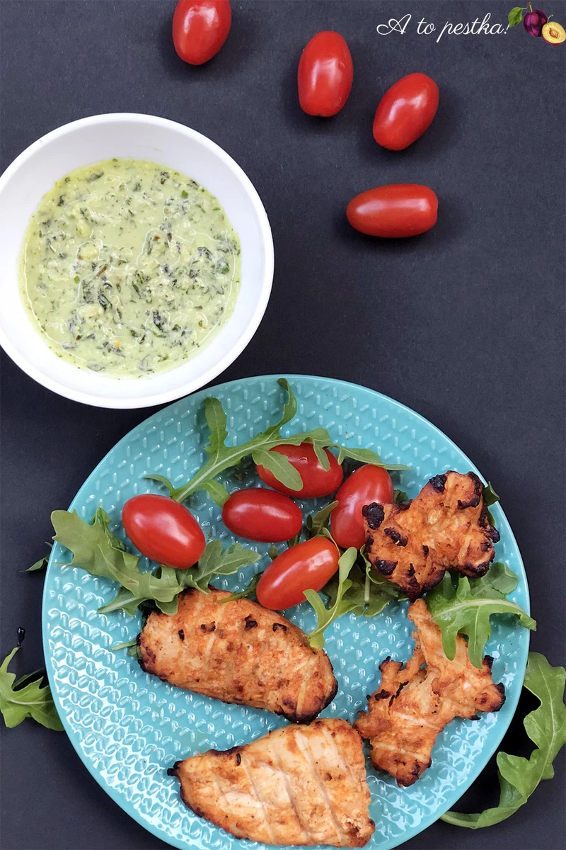 Pieczona pierś kurczaka z domowym pesto