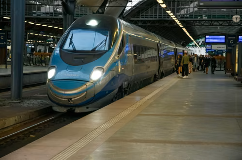 Nowe zniżki w PKP już wiosną. Przewoźnik nagrodzi wiernych pasażerów!
