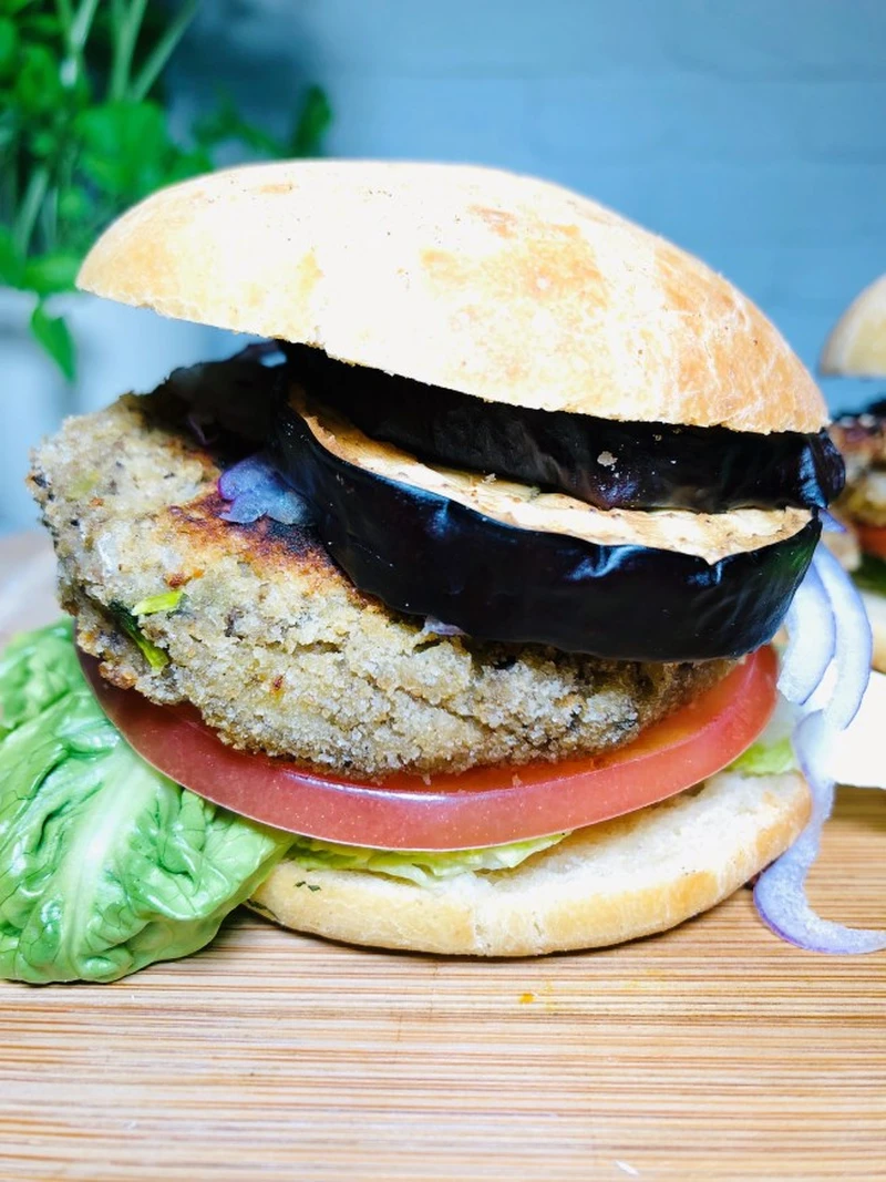 BŁYSKAWICZNE BURGERY WEGETARIAŃSKIE