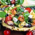 Sałatka z grillowanego ananasa