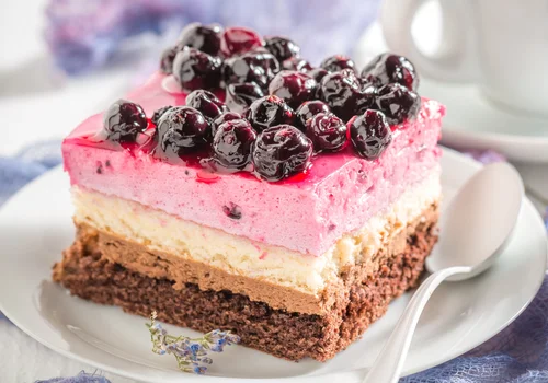 Ciasto Borówkowa Fantazja – warstwowy deser na każdą okazję!