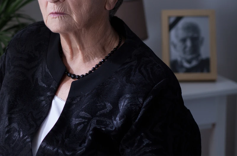 Czy renta wdowia to sprawiedliwe rozwiązanie? Tragiczna prawda o życiu i śmierci polskich mężczyzn