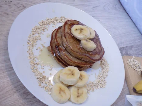 Pancakes owsiane z bananami