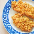 Pieczona pierś kurczaka w płatkach kukurydzianych