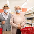 Od dziś obowiązują "godziny dla seniorów". Nie tylko w sklepach! Poznaj szczegóły