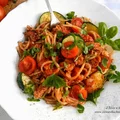 Spaghetti bolognese z cukinią