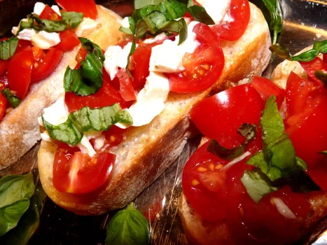 Bruschetta. Włoskie kanapki