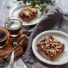 Pieczona owsianka z owocami – szybkie ciasto owsiane
