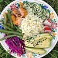 PONIEDZIAŁEK: POKE BOWL – HAWAJSKA SAŁATKA WARZYWNA