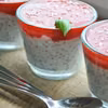 Pudding jogurtowo-truskawkowy z nasionami Chia