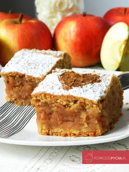 Pyszny jabłecznik na serku homogenizowanym :)