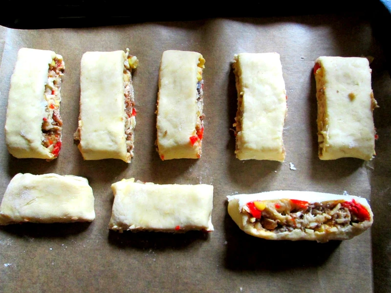 Zwinięta pizza- paszteciki z nadzieniem pizza