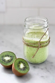 Smoothie z kiwi i awokado