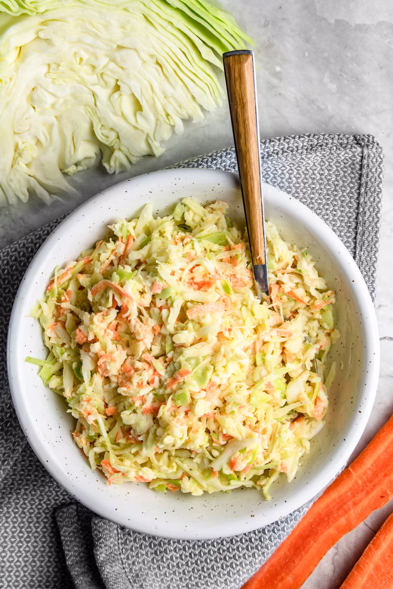 Ulubiony coleslaw w 5 minut (6 składników)