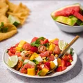 Sałatka z arbuzem i mango idealna na grilla