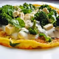 Omlet z brokułem i wędzonym tofu