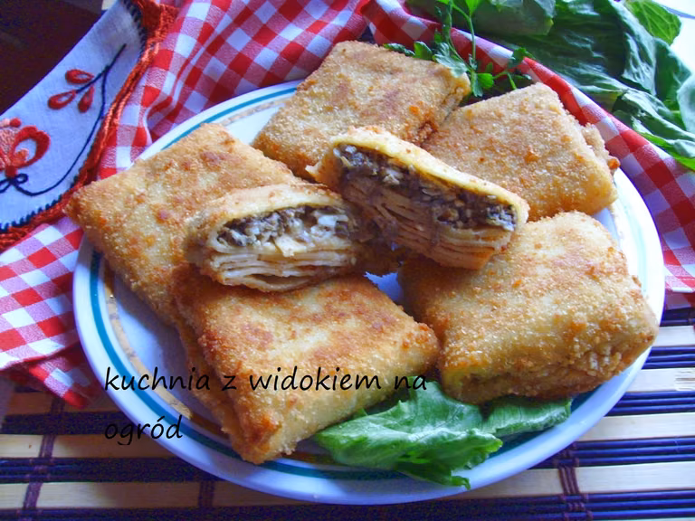 Krokiety z farszem pieczarkowo-jajecznym.