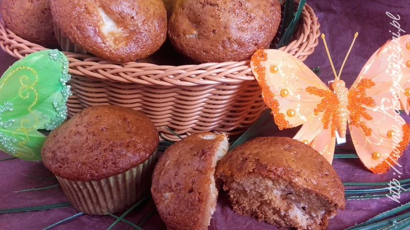 Muffinki z ananasem