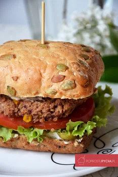 FIT VEGE BURGERY ( Z KASZY JAGLANEJ I CZERWONEJ FASOLI)