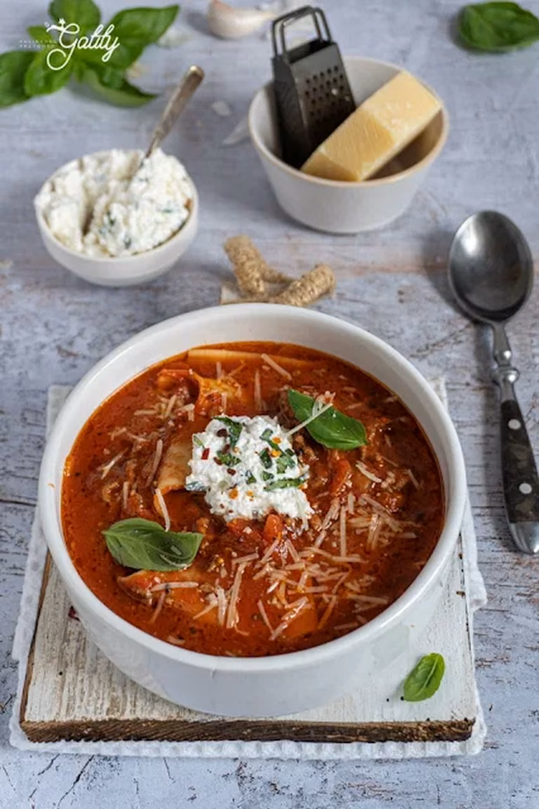 Zupa lazania