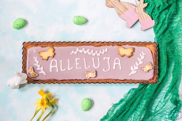 Hibiskusowo Śliwkowa Tarta