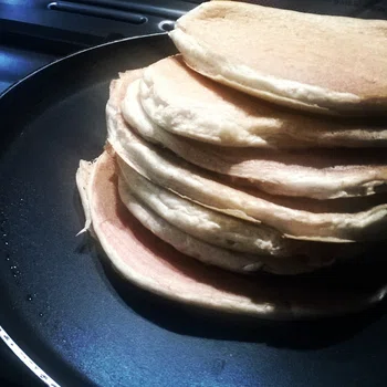 PULCHNIUTKIE PANCAKES Z TWAROGIEM I BUDYNIEM