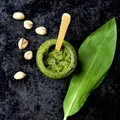 Pesto z czosnku niedźwiedziego