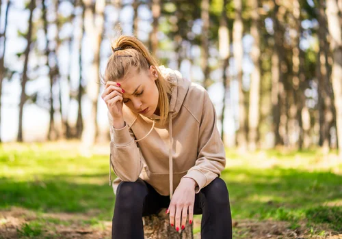 Spadek energii mimo słońca? Poznaj możliwe przyczyny medyczne