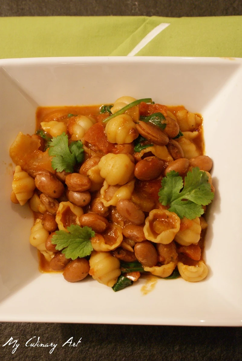Pasta e fagioli - makaron z fasolą w pomidorach