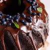 Czekoladowa babka z jagodami