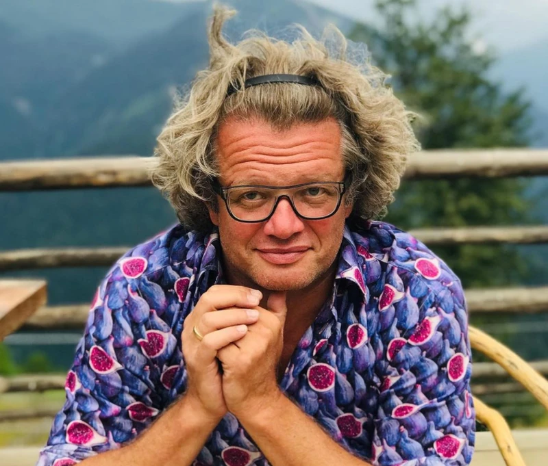 Marcin Meller szczerze o swoim zdrowiu. Dziennikarz przeszedł COVID-19 i zawał serca.