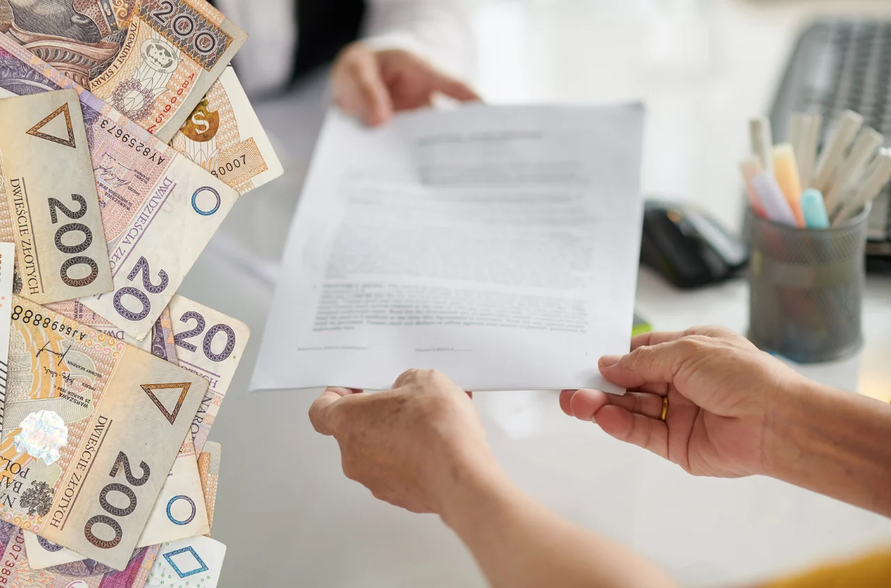 Kolejki w ZUS-ie i tysiące wniosków dziennie! Nowe świadczenie z rekordowym zainteresowaniem!