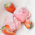 Lody truskawkowe