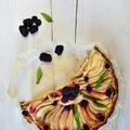 TARTA Z JABŁKAMI I JEŻYNAMI