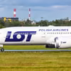 Pasażerowie LOT długo na to czekali. W samolotach pojawiła się nowa usługa!