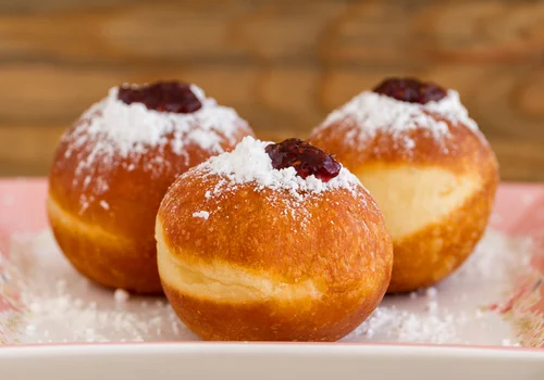 Chcesz, żeby pączki wchłaniały mniej tłuszczu? Wystarczy jeden prosty trik!