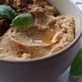 Hummus z suszonymi pomidorami