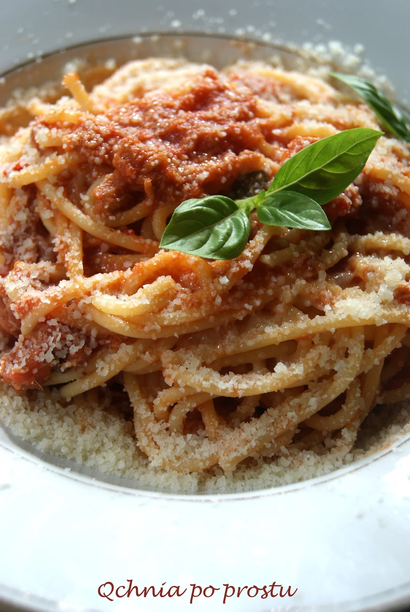 Spaghetti arrabiata z tuńczykiem