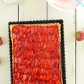 Tarta z truskawkami, budyniem i galaretką