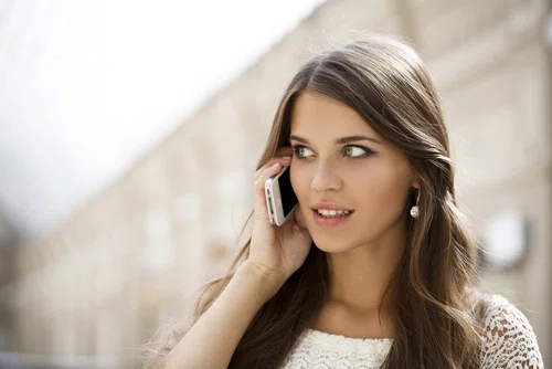 Sprawdź to jeżeli rozmawiasz przez telefon dłużej niż pół godziny dziennie!
