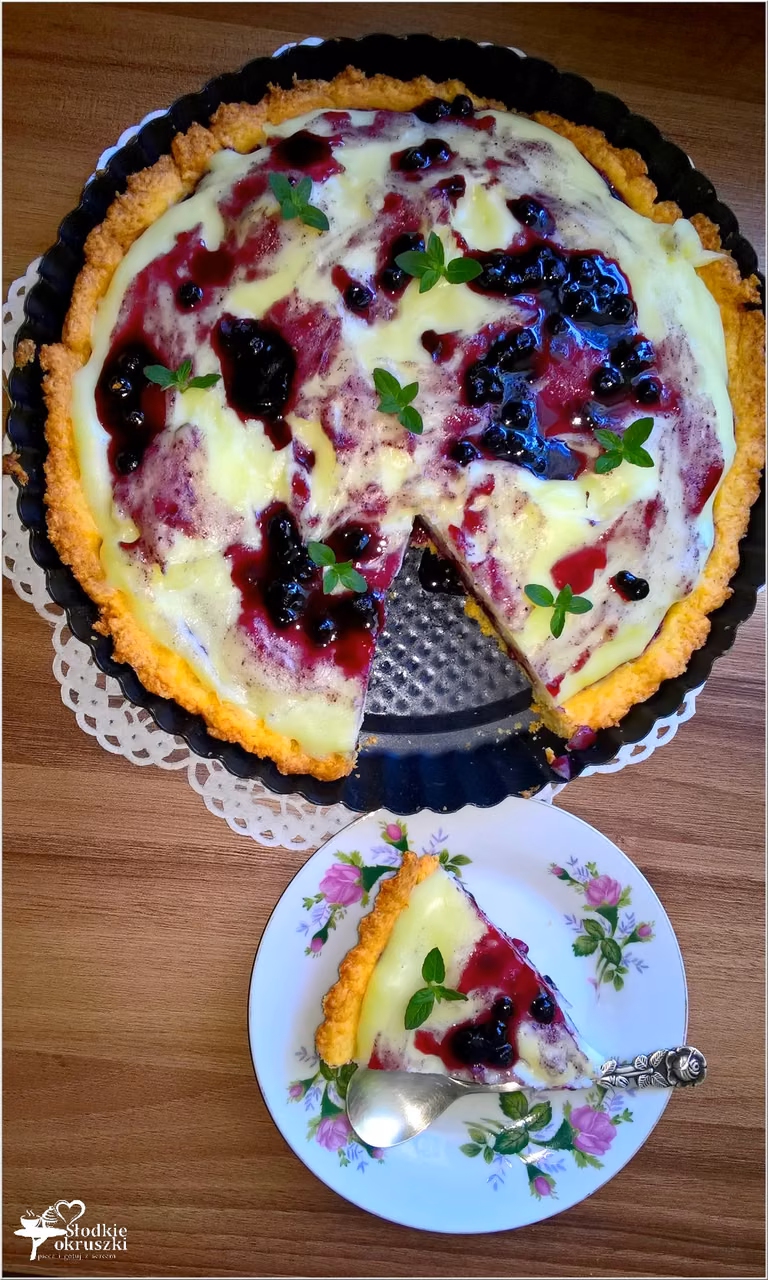 Jagodowa tarta z budyniem