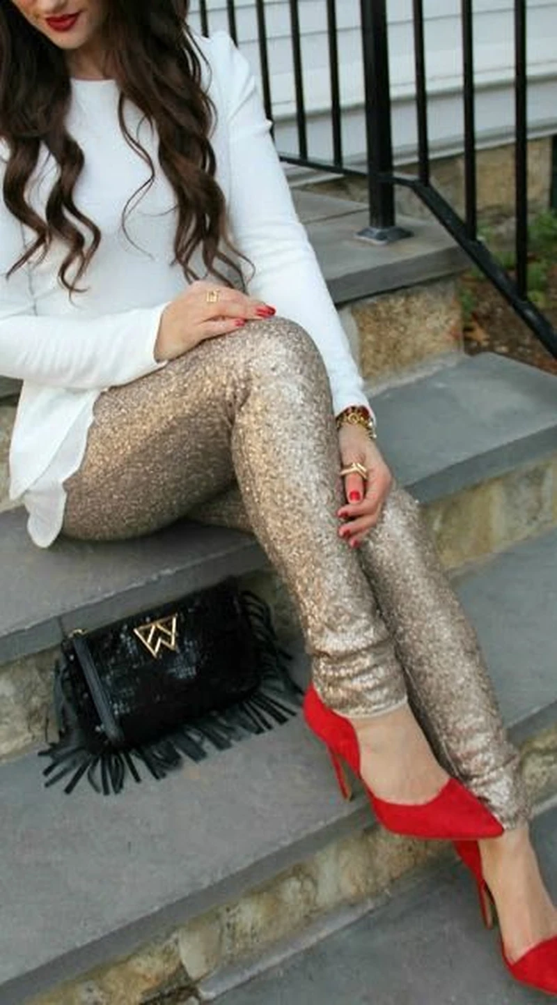 legginsy w cekinach