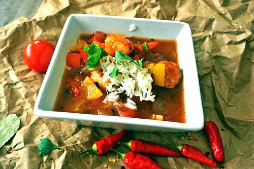 Pikantna krewetkowa Zupa Jambalaya