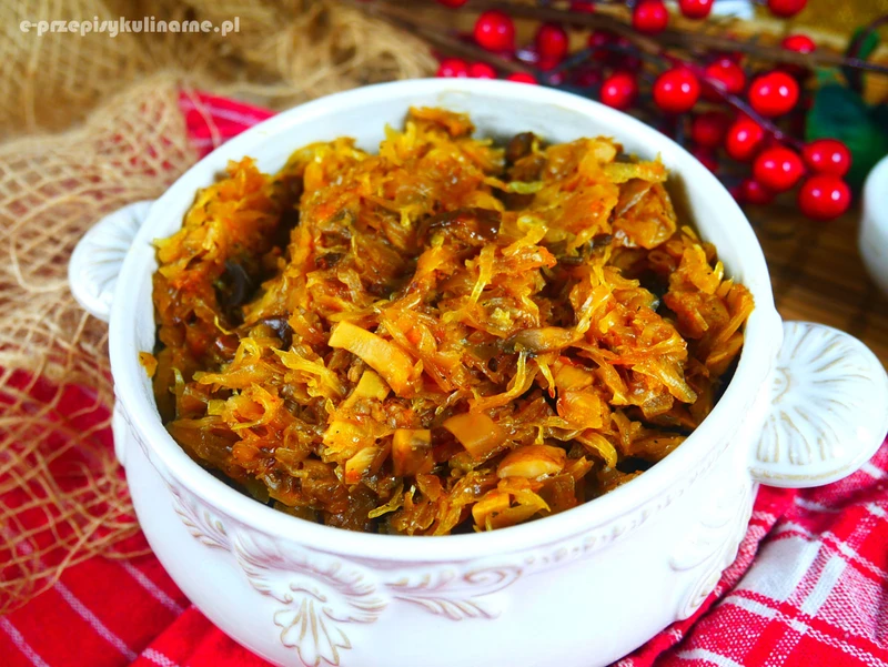 Bigos wigilijny – przepis na pyszną świąteczną potrawę