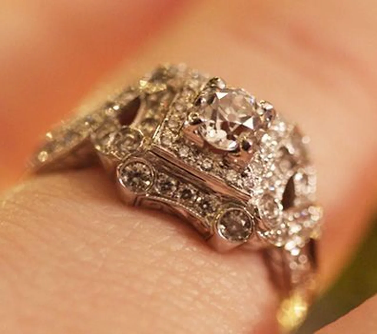 Piękny pierścionek