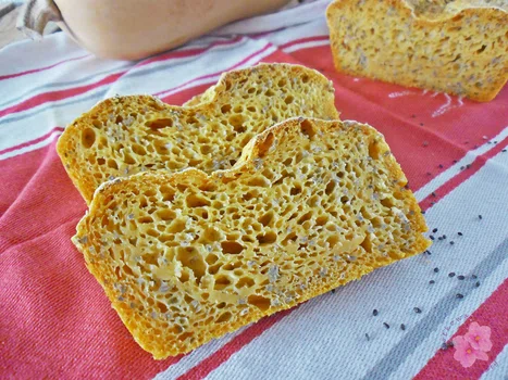 Chleb dyniowy z chia