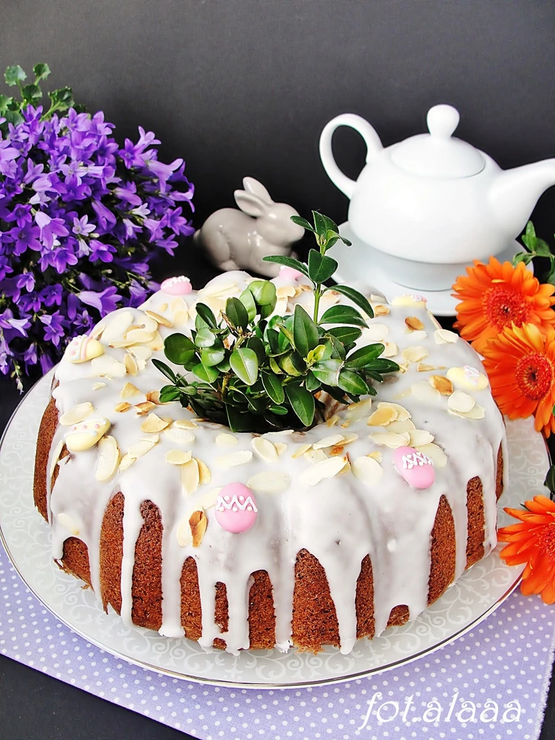 Babka marcepanowa