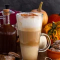 Pumpkin Spice Latte - kawa z dyniowym syropem